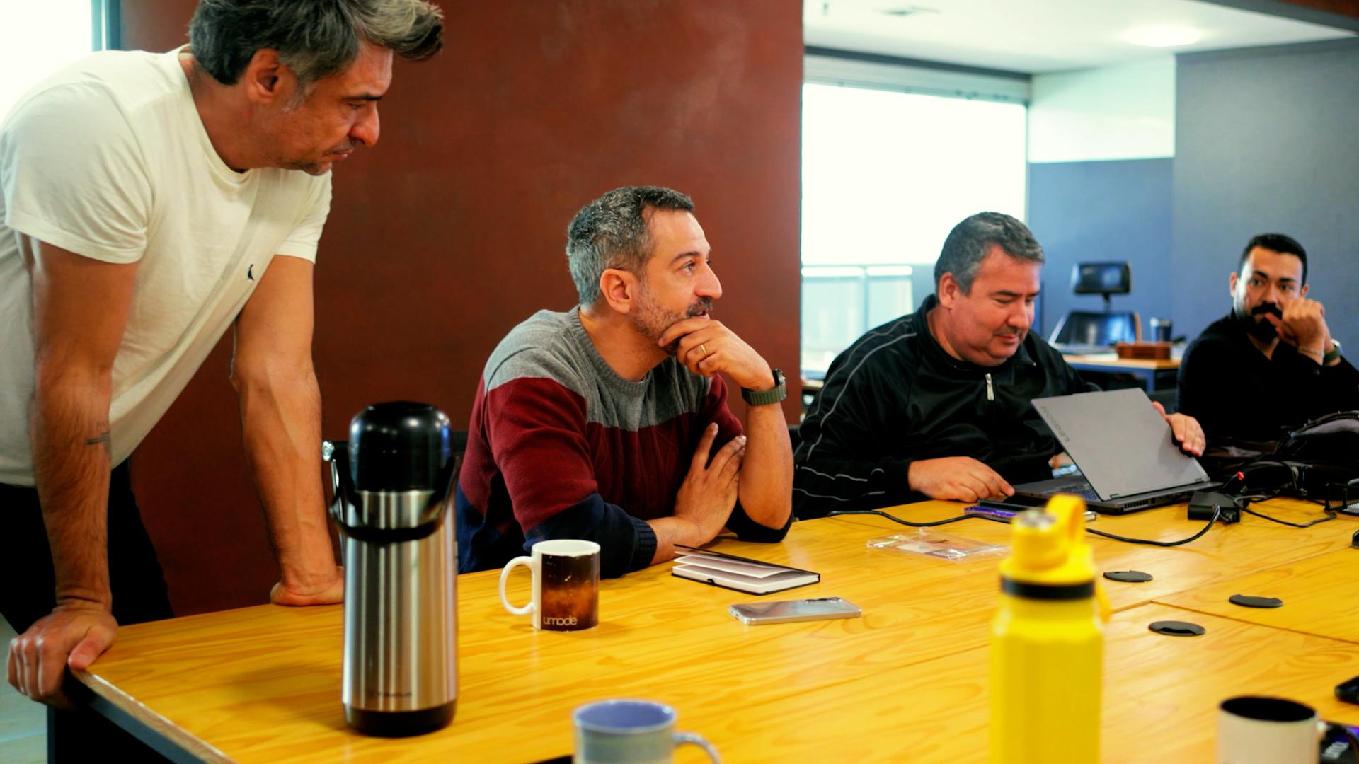 Participantes discutindo o problema priorizado